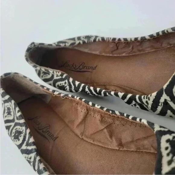 Lucky Brand Erin Black & White Geometric Ballet Flats - 9 - Picture 4 of 5